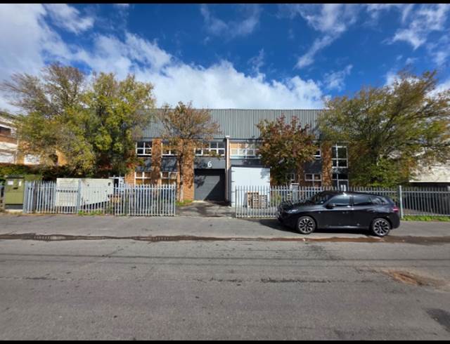 924M² WAREHOUSE TO LET IN GANTS PLAZA