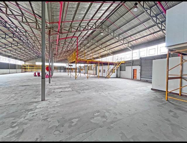 3,331M² WAREHOUSE TO LET IN ISANDO