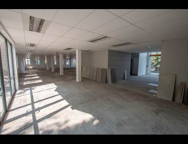 2,272M² OFFICE TO LET IN SIMBA