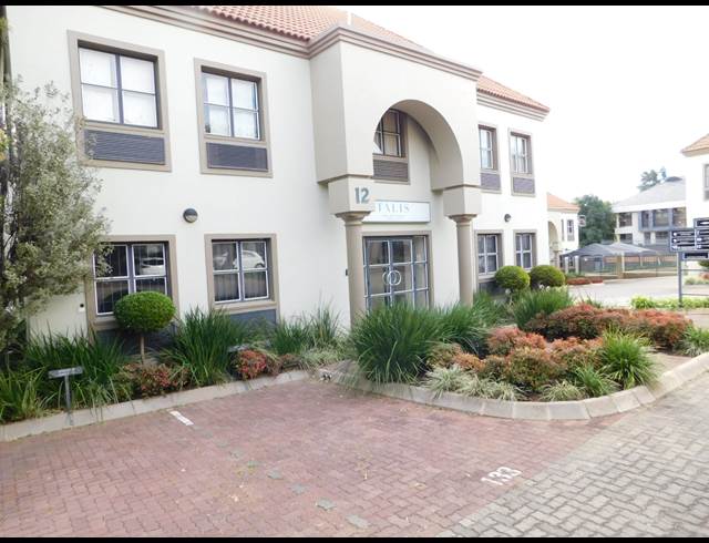 119M² OFFICE TO LET IN FERNDALE