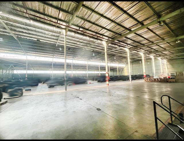 4,000M² WAREHOUSE TO LET IN JET PARK