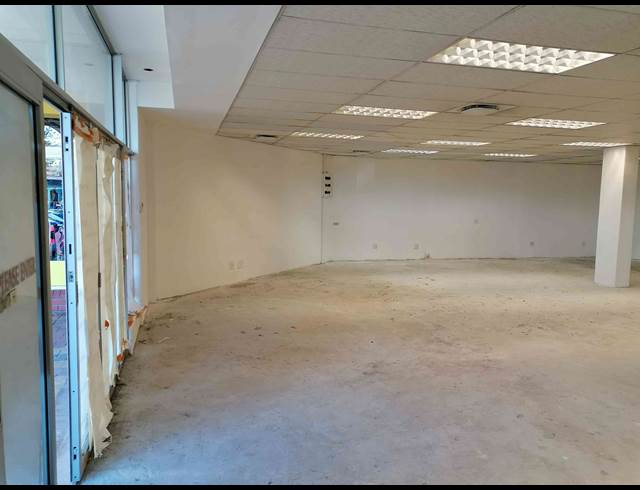 149M² RETAIL TO LET IN DURBANVILLE CENTRAL