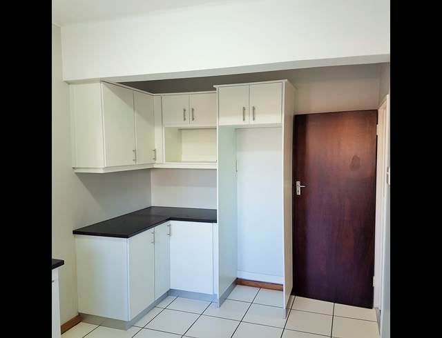 2 bed property to rent in WORCESTER CENTRAL