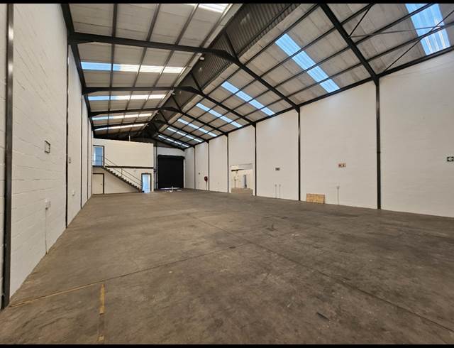 420M² WAREHOUSE TO LET IN RIVERGATE
