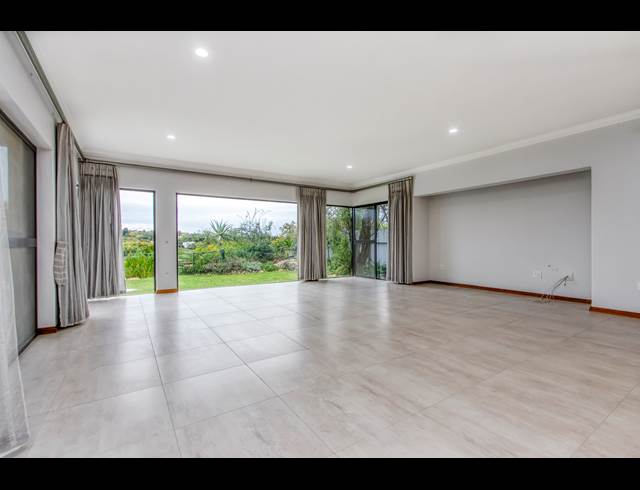 4 BEDROOM HOUSE TO LET IN DAINFERN GOLF ESTATE