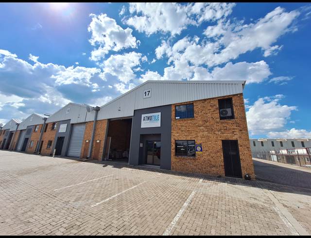 472M² WAREHOUSE TO LET IN STRIJDOMPARK