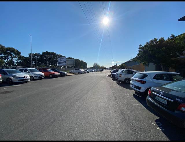 318M² WAREHOUSE TO LET IN AIRPORT INDUSTRIA