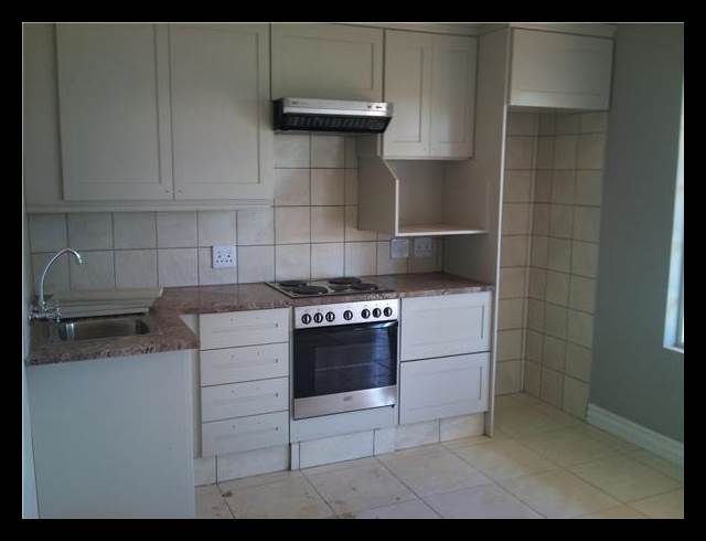 1 BEDROOM PROPERTY TO RENT IN DIE BULT