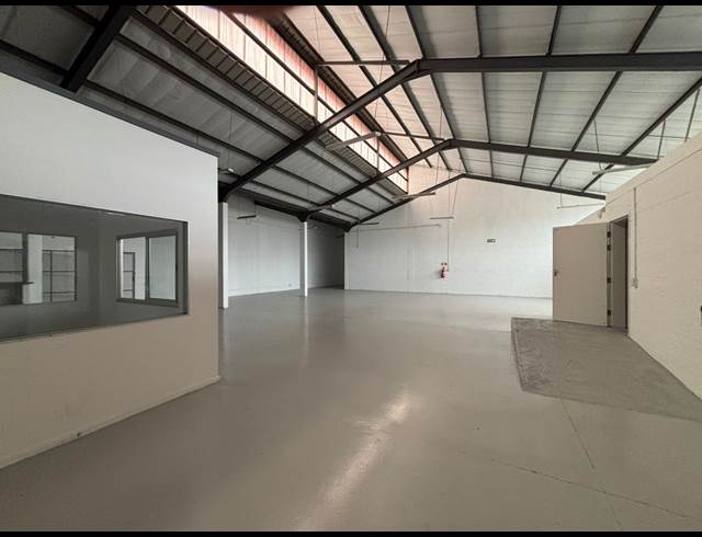 474M² WAREHOUSE TO LET IN MAITLAND