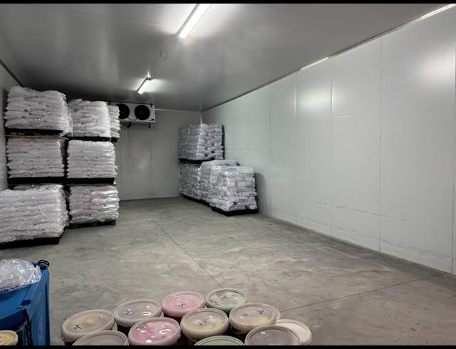 86M² STORAGE UNIT TO LET IN HEX INDUSTRIAL