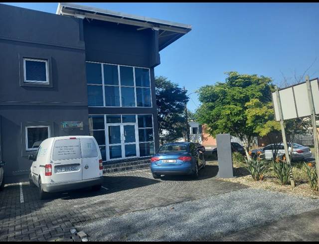 143M² OFFICE RENTED IN VINCENT