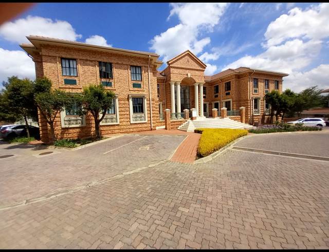 336M² OFFICE TO LET IN BRYANSTON