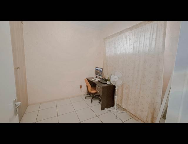 2 BEDROOM APARTMENT TO LET IN PAULSHOF