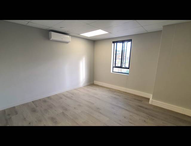 22M² OFFICE TO LET IN PAARL CENTRAL