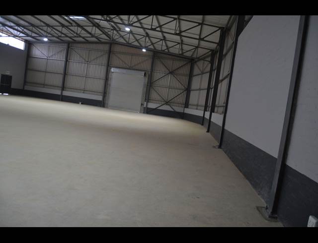562M² WAREHOUSE TO LET IN ATLANTIC HILLS