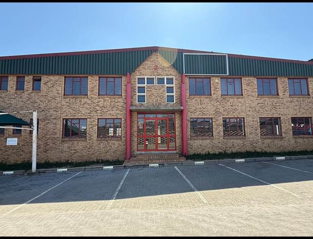 1,033M² WAREHOUSE TO LET IN SAMRAND BUSINESS PARK
