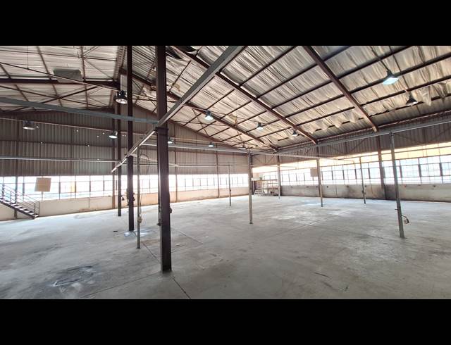 710M² WAREHOUSE TO LET IN ROBERTVILLE
