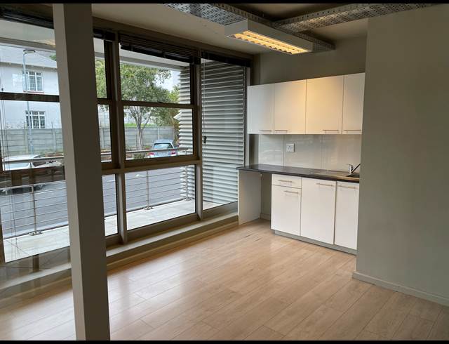227M² OFFICE TO LET IN GARDENS