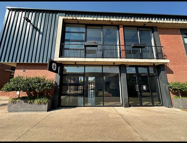553M² WAREHOUSE TO LET IN ROOIHUISKRAAL NORTH