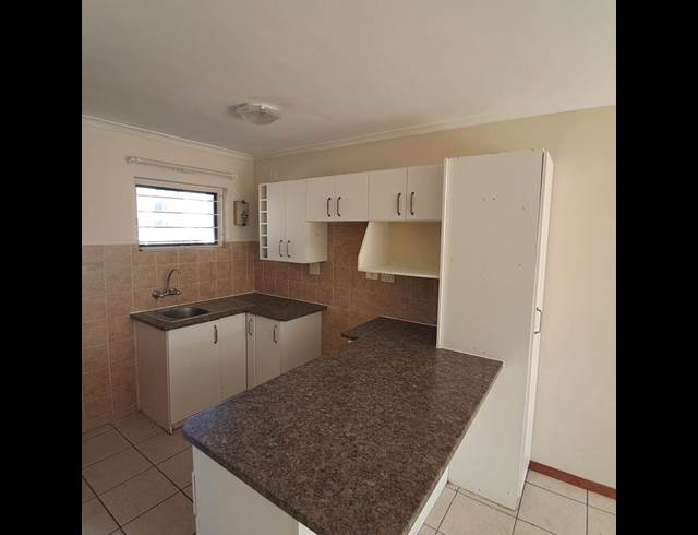 2 BEDROOM PROPERTY TO RENT IN WINDSOR PARK