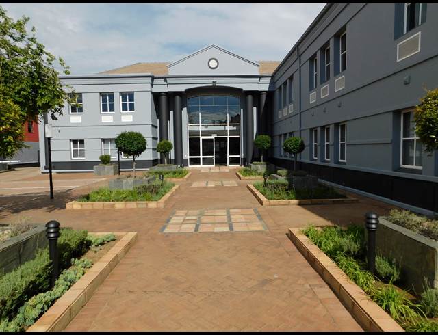 107M² OFFICE TO LET IN ILLOVO