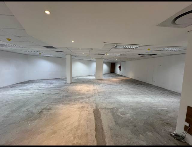 247M² OFFICE TO LET IN SUNNINGDALE
