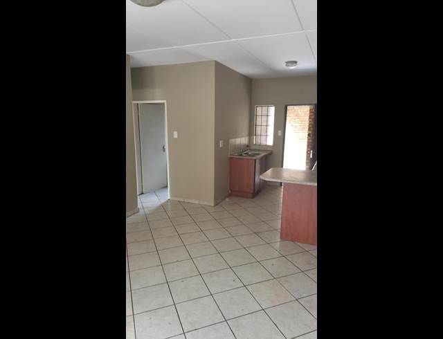 2 BEDROOM PROPERTY TO RENT IN ELSPARK