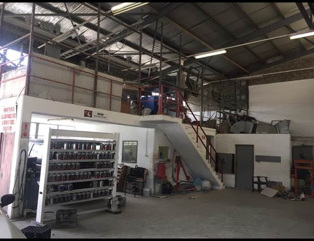 475M² WAREHOUSE TO LET IN RETREAT