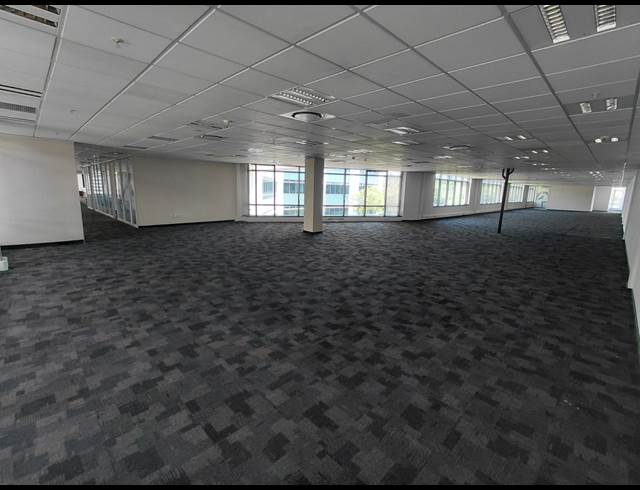 6,746M² OFFICE TO LET IN WATERFALL