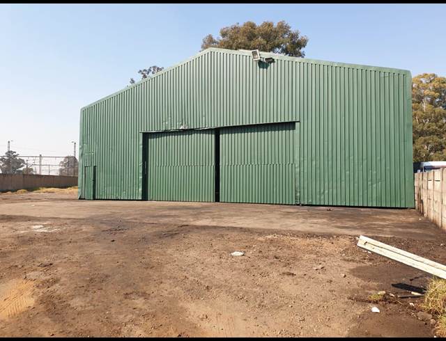 700M² WAREHOUSE RENTED IN ROODEKOP