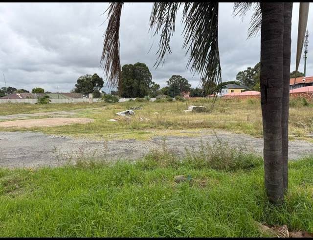 13,000M² INDUSTRIAL YARD TO LET IN COMET