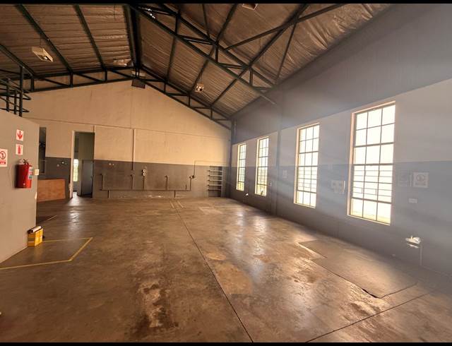 500M² WAREHOUSE TO LET IN MOREHILL