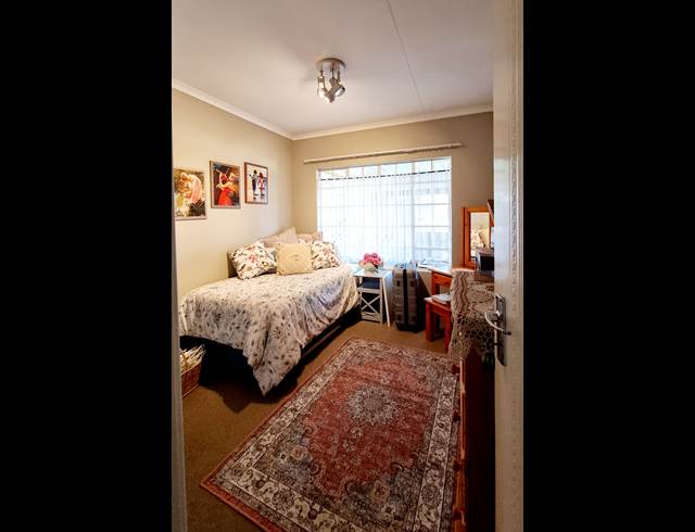 3 bed property to rent in CHANCLIFF AH