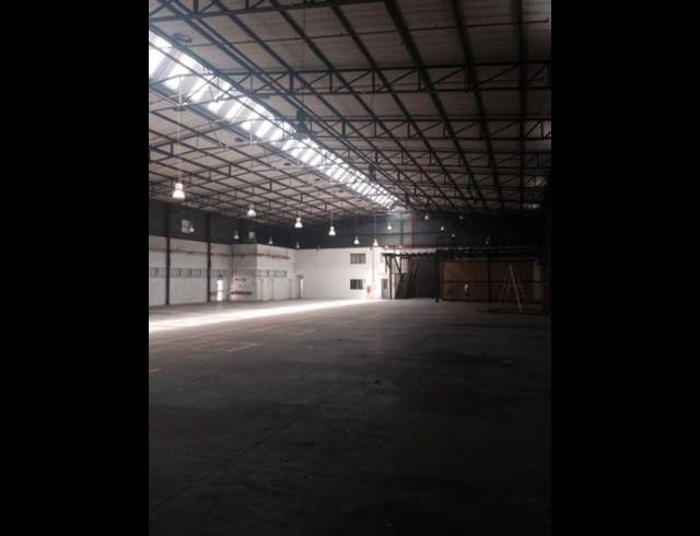 1,500M² WAREHOUSE RENTED IN STIKLAND