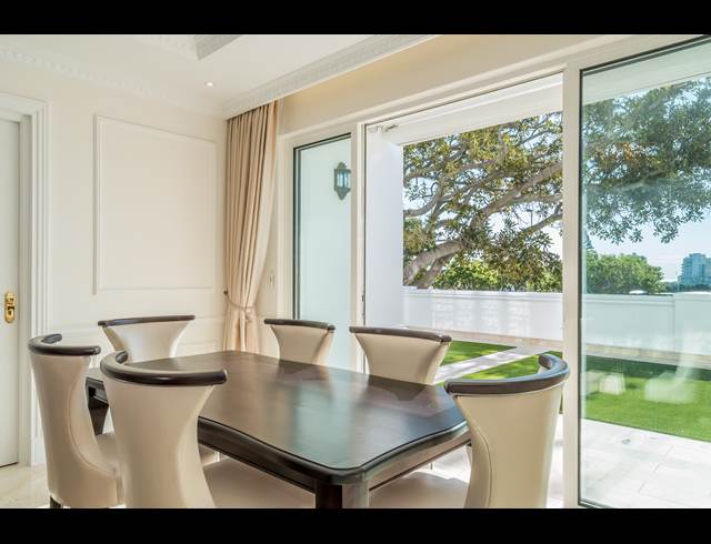 2 BEDROOM APARTMENT TO LET IN SEA POINT