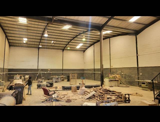 520M² WAREHOUSE TO LET IN BELLVILLE SOUTH