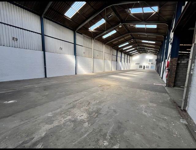 2,770M² WAREHOUSE TO LET IN EPPING INDUSTRIAL