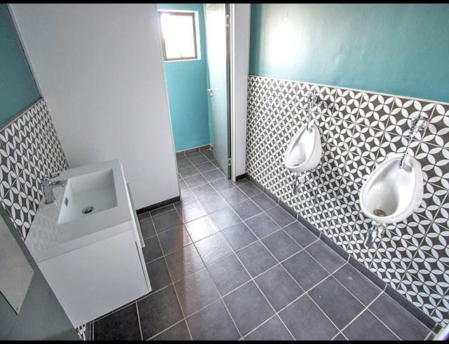 400M² SHOWROOM TO LET IN KRAMERVILLE