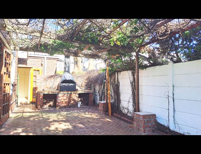 5 bed property to rent in RONDEBOSCH