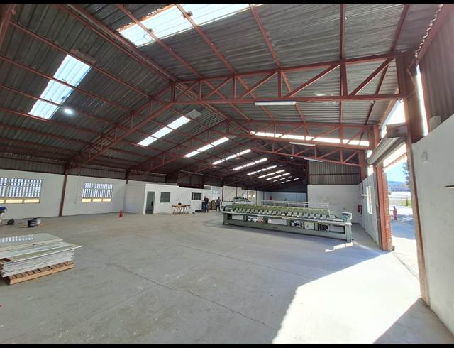 1,200M² WAREHOUSE TO LET IN STORMILL