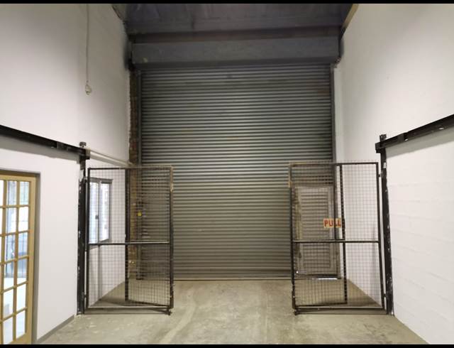 399M² WAREHOUSE TO LET IN MOUNTAIN RIDGE