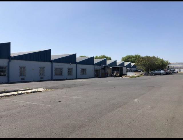 2,577M² WAREHOUSE TO LET IN PAROW INDUSTRIAL