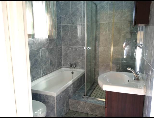 1 bed property to rent in SCOTTSVILLE