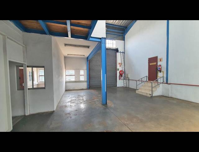 1,000M² WAREHOUSE TO LET IN SEBENZA