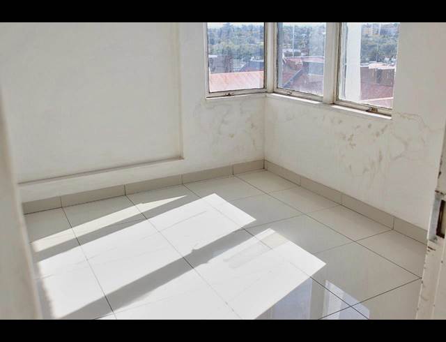 512M² BUSINESS TO LET IN BOKSBURG CENTRAL