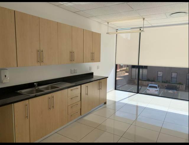 512M² OFFICE TO LET IN SANDTON CENTRAL