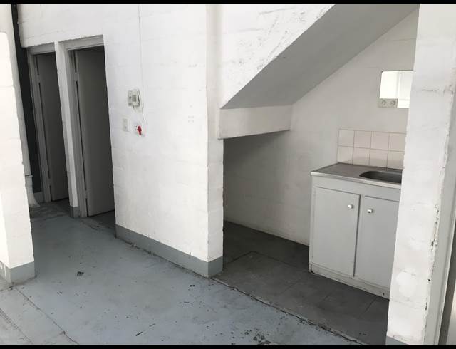 274M² MINI FACTORY TO LET IN EPPING INDUSTRIAL