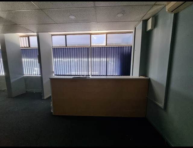47M² OFFICE TO LET IN ALBERTON CENTRAL