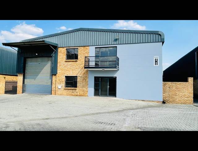 720M² WAREHOUSE TO LET IN RAND LEASE