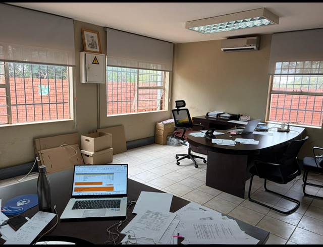 300M² OFFICE TO LET IN KIRKNEY